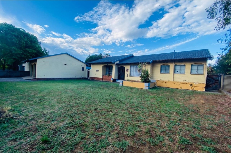 4 Bedroom Property for Sale in Sasolburg Free State